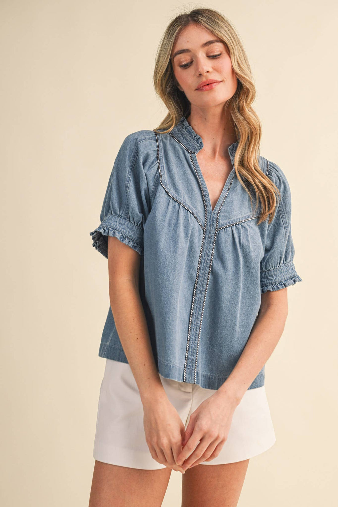 DENIM CHAMBRAY RUFFLED TOP WITH PIPING TRIM